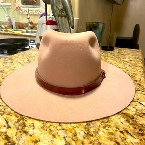 Pink/lavender goorin bros felt wide brimmed hat